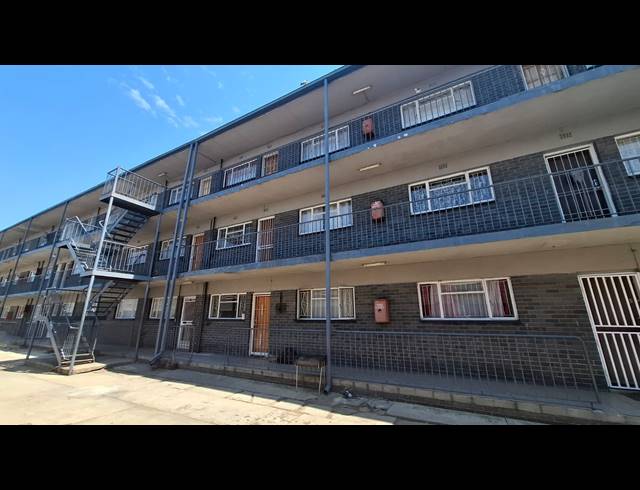 2 BEDROOM FLAT SOLD IN THREE RIVERS